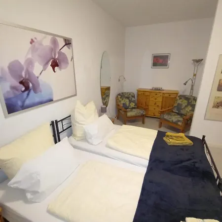 Bed & Breakfast Berlin-wilmersdorfer Nordseeheim - Mit Etagenkuechen Zur Selbstversorgung