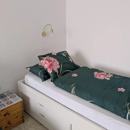 Bed & Breakfast Berlin-wilmersdorfer Nordseeheim - Mit Etagenkuechen Zur Selbstversorgung *